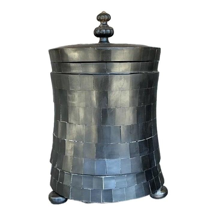Vintage Boho Tessellated Horn Lidded Urn with Elegant Mosaic Design: Vintage Boho Tessellated Horn Lidded Urn with Elegant Mosaic Design Elevate your decor with this stunning Vintage Boho Tessellated Horn Lidded Urn, a perfect blend of exotic texture and vintage elegan