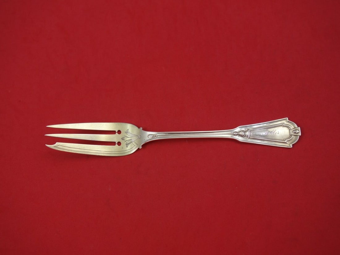 Whiting Keystone Sterling Silver 3-Tine Fish Fork Gold Wash 7 3/8": Whiting Keystone Sterling Silver 3-Tine Fish Fork Gold Wash 7 3/8" This exquisite 3-tine fish fork is crafted from sterling silver by Whiting, featuring a stunning gold-washed bright-cut finish. Desig