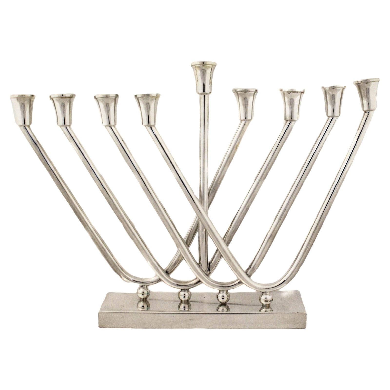 Modern Sterling Silver Menorah 10 in Made in Italy 2024: Modern Sterling Silver Menorah 10 in Made in Italy 2024 This exquisite sterling silver menorah is a modern interpretation of a timeless tradition. Standing at a height of 10 in (25.4 cm) and width of
