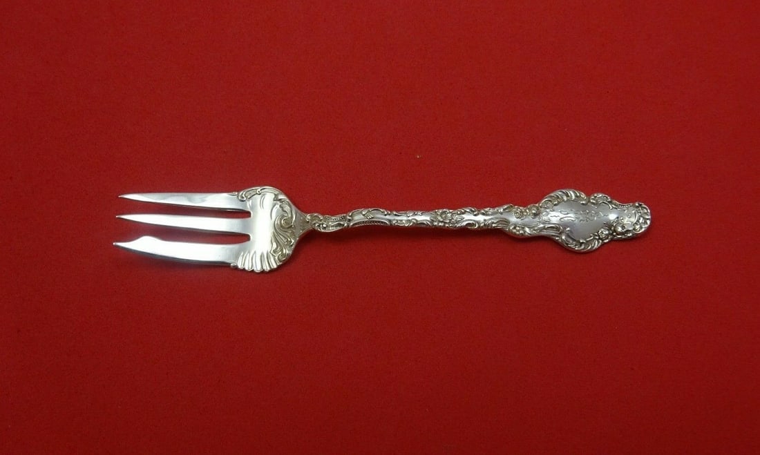Durgin Watteau Sterling Silver 3-Tine Pastry Fork Monogrammed 5 5/8": Durgin Watteau Sterling Silver 3-Tine Pastry Fork Monogrammed 5 5/8" This exquisite pastry/dessert fork, crafted in sterling silver, features a beautiful 3-tine design with fancy shoulders in the eleg