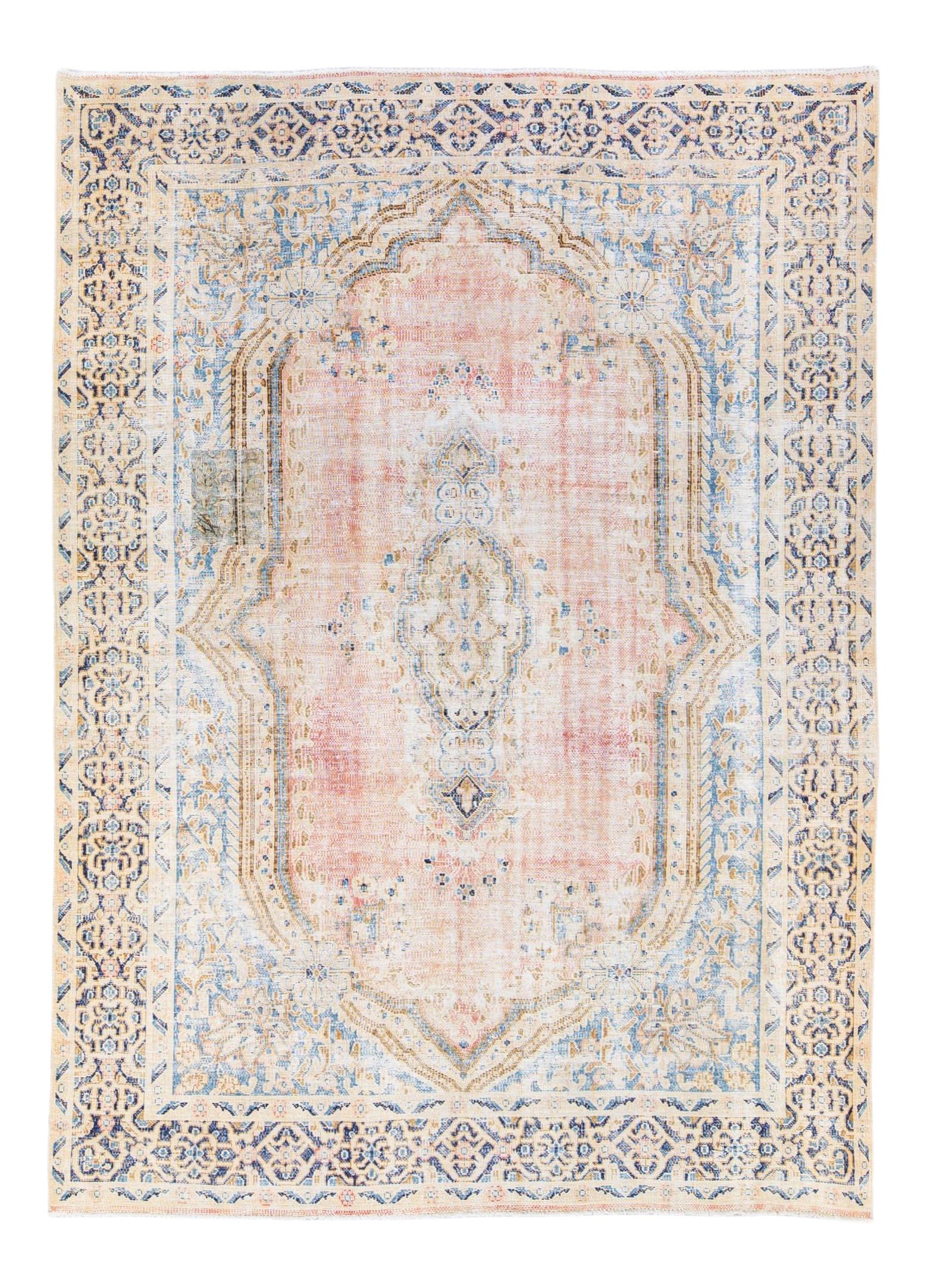 Vintage Persian Handmade Wool Rug 7'8 x 10'7 Pink Medallion Shabby Chic: Vintage Persian Handmade Wool Rug 7'8 x 10'7 Pink Medallion Shabby Chic This exquisite vintage Persian rug is meticulously hand-knotted from high-quality wool, showcasing a lovely pink field adorned w