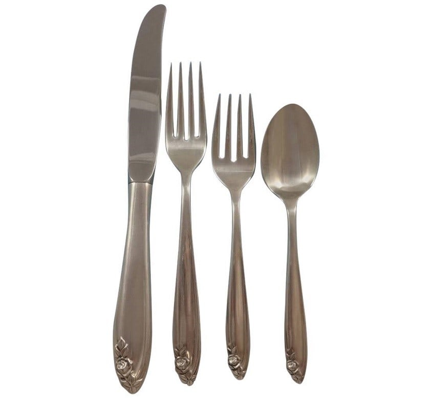 Wallace Debutante Sterling Silver Flatware Set for 8 32 Pieces with Storage Chest: Wallace Debutante Sterling Silver Flatware Set for 8 32 Pieces with Storage Chest Elevate your dining experience with the Debutante by Wallace Sterling Silver Flatware Set, designed for 8 and featurin