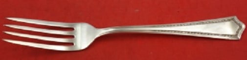 SSMC-Saart Arcadia Sterling Silver Fork 7.25 Inches: SSMC-Saart Arcadia Sterling Silver Fork 7.25 Inches Discover the elegance of the Arcadia pattern by SSMC-Saart with this exquisite sterling silver regular fork. Measuring 7 1/4 inches, this vintage pi