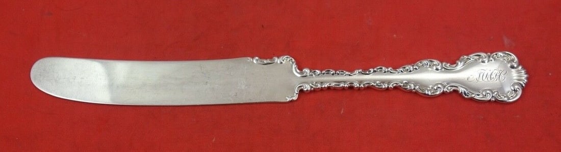 Whiting Gorham Louis XV Sterling Silver Dessert Knife 7 5/8": Whiting Gorham Louis XV Sterling Silver Dessert Knife 7 5/8" Discover the elegance of the Louis XV dessert knife by Whiting Gorham, crafted from high-quality sterling silver. This exquisite piece feat