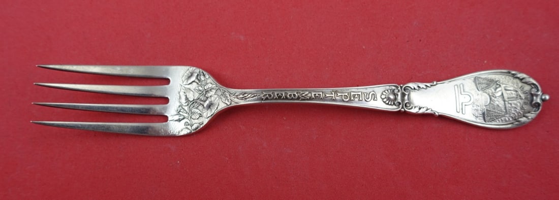 Gorham Zodiac Sterling Silver Tea Fork Libra September 5 3/4": Gorham Zodiac Sterling Silver Tea Fork Libra September 5 3/4" This Zodiac by Gorham tea fork, featuring the Libra design, is crafted from high-quality sterling silver. Measuring 5 3/4 inches, it showc