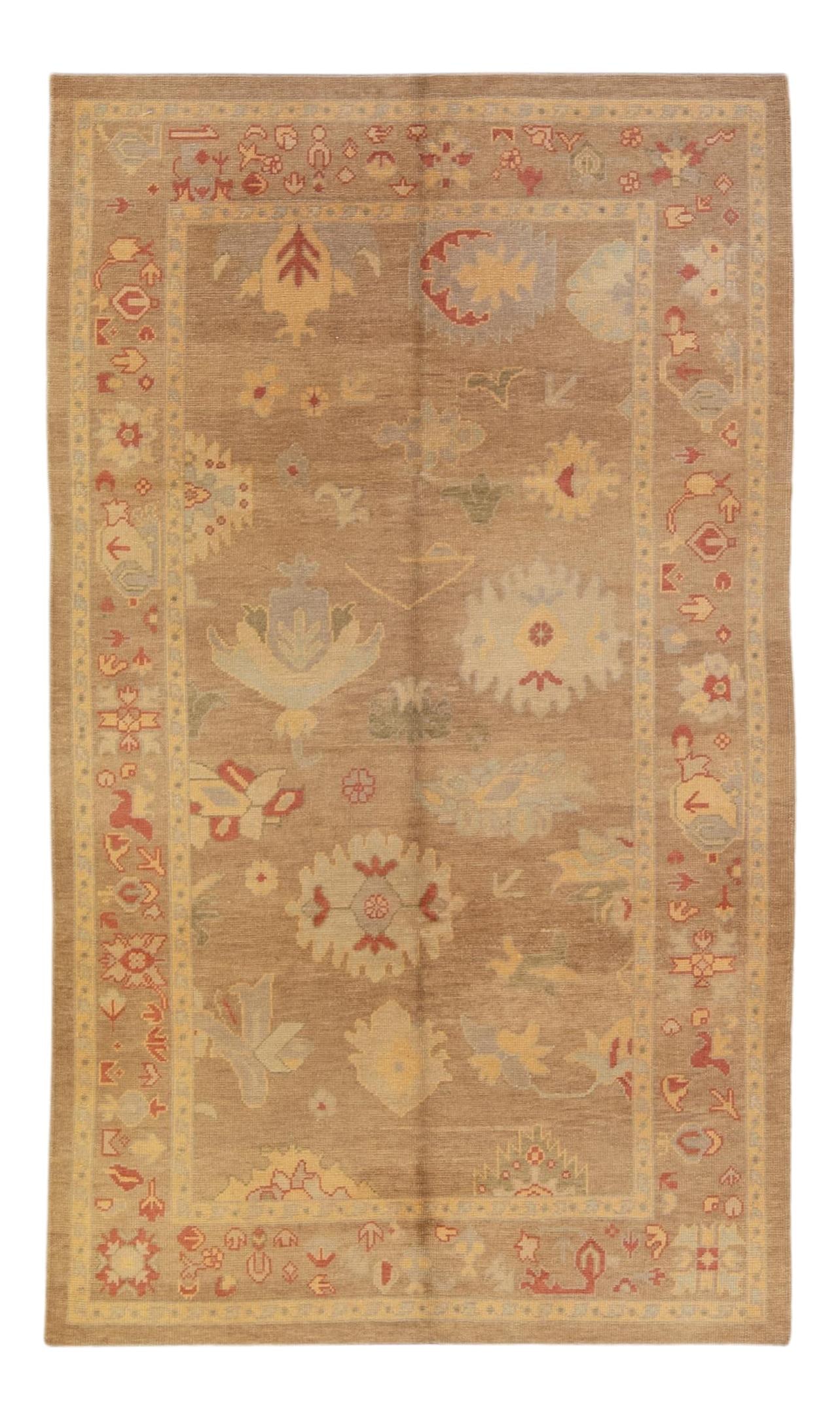 Turkish Oushak Hand-Knotted Wool Rug Floral Motif Tan 6'3 x 10'11: Turkish Oushak Hand-Knotted Wool Rug Floral Motif Tan 6'3 x 10'11 Enhance your space with this exquisite Modern Turkish Oushak handmade wool rug featuring a stunning floral motif against a warm tan fi