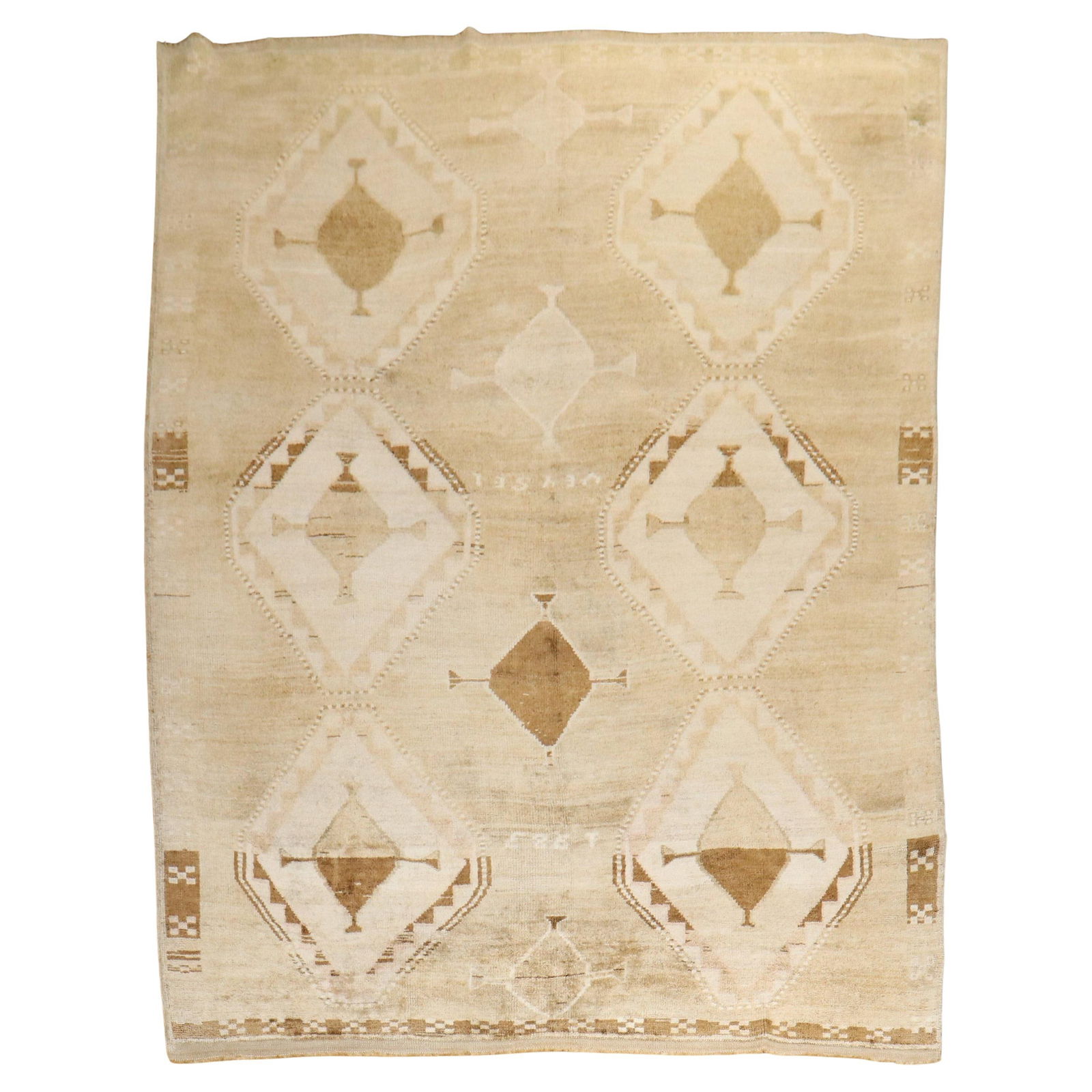 Zabihi Collection 20th Century Hand-Knotted Turkish Tribal Rug 91x128: Zabihi Collection 20th Century Hand-Knotted Turkish Tribal Rug 91x128 Experience the beauty of the Zabihi Collection Geometric Tribal Turkish Rug, a stunning piece that combines craftsmanship and arti