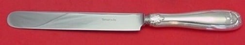 Tiffany & Co Colonial Sterling Silver Dinner Knife Blunt 10 Inch: Tiffany & Co Colonial Sterling Silver Dinner Knife Blunt 10 Inch This exquisite dinner knife, part of the Colonial pattern by Tiffany & Co., features a beautiful sterling silver construction with a ho