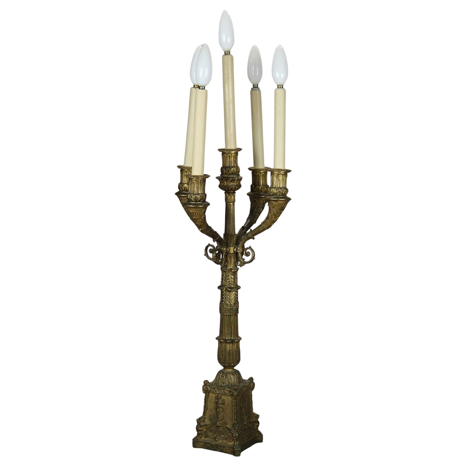 Antique Neoclassical Bronze Candelabra Table Lamp 5 Lights c1890: Antique Neoclassical Bronze Candelabra Table Lamp 5 Lights c1890 This exquisite antique neoclassical table lamp, crafted from bronze circa 1890, features a stunning five-light candelabra design. The l