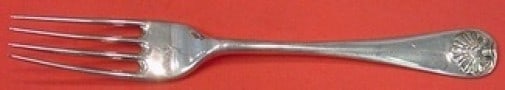 Stieff Williamsburg Shell Sterling Silver Dinner Fork 7.5": Stieff Williamsburg Shell Sterling Silver Dinner Fork 7.5" This exquisite dinner fork is crafted from high-quality sterling silver and features the elegant Williamsburg Shell pattern by Stieff. Measur