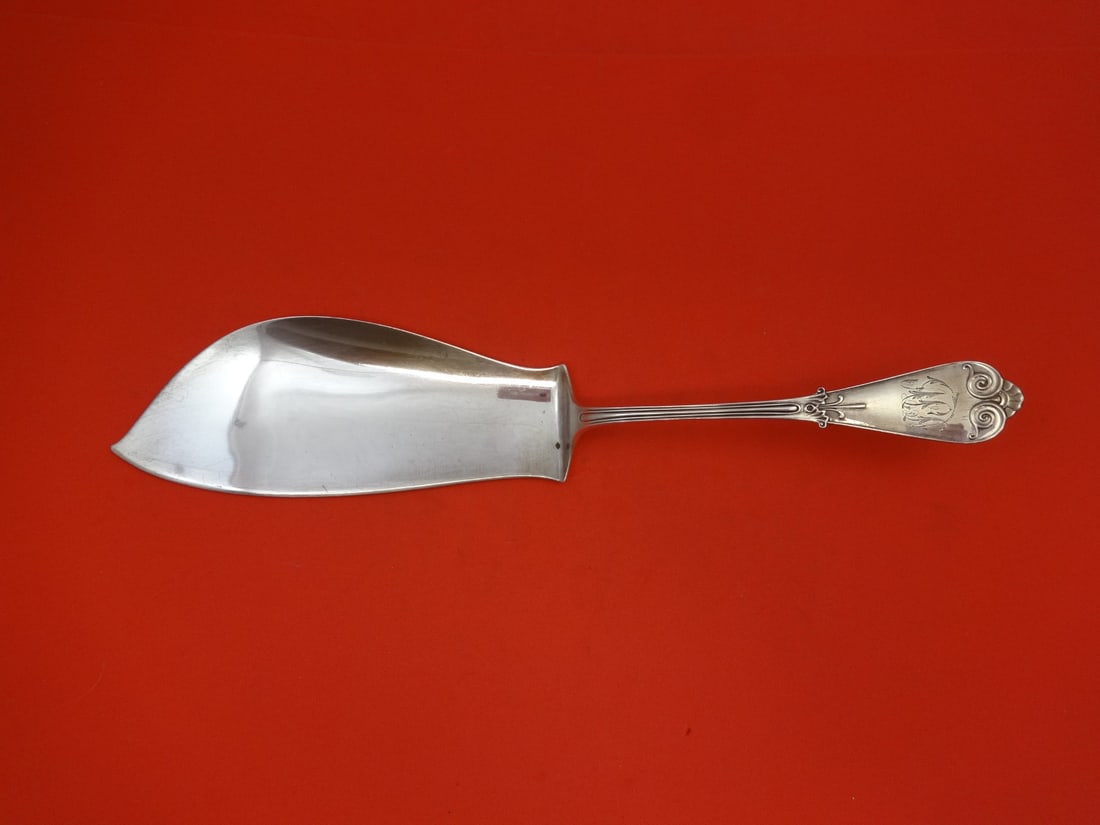 Tiffany & Co Beekman Sterling Silver Fish Server 12 Inch Antique: Tiffany & Co Beekman Sterling Silver Fish Server 12 Inch Antique This exquisite fish server, part of the Beekman pattern by Tiffany & Co., is crafted in sterling silver and measures 12 inches in lengt