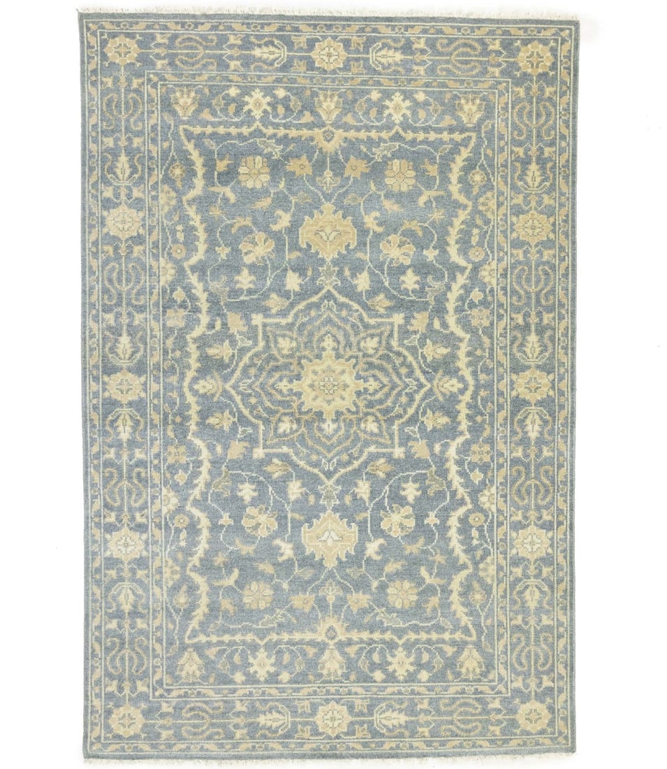 Hand-Knotted Floral Design Wool Area Rug 4x6ft Modern Style: Hand-Knotted Floral Design Wool Area Rug 4x6ft Modern Style Enhance your living space with this exquisite hand-knotted Oriental rug, featuring a beautiful floral pattern. Measuring approximately 3'11"