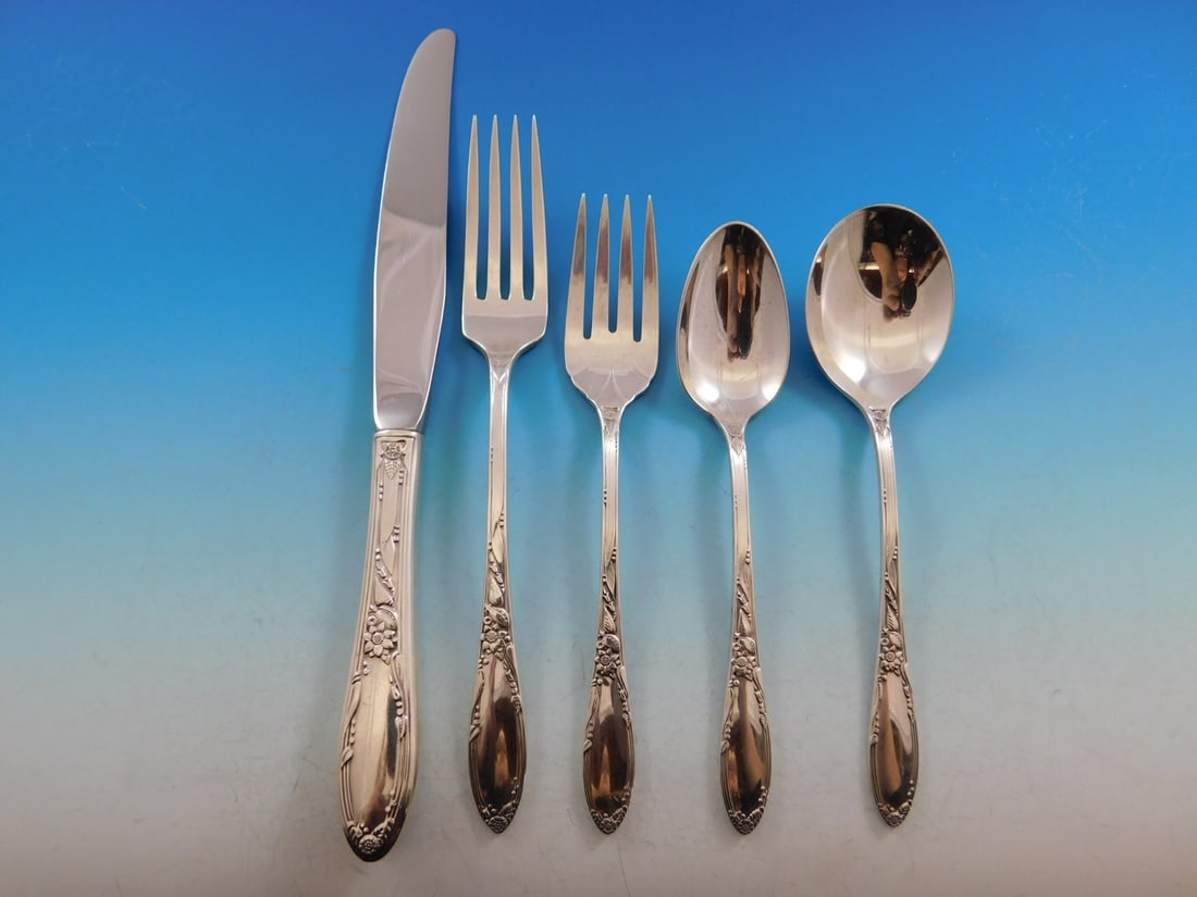 Oneida Virginian Sterling Silver Flatware Set 35 Pieces for 6 with Towle Caddy: Oneida Virginian Sterling Silver Flatware Set 35 Pieces for 6 with Towle Caddy Introducing the Virginian by Oneida Sterling Silver Flatware Set, an exquisite collection perfect for enhancing your dini