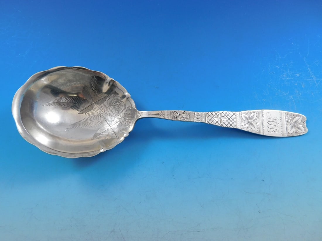 Whiting Gem Leaf Sterling Silver 9" Berry Spoon Vintage Serving Piece: Whiting Gem Leaf Sterling Silver 9" Berry Spoon Vintage Serving Piece This exquisite vintage berry spoon, crafted by Whiting Manufacturing Company, features the elegant Gem Leaf pattern. Made from hig