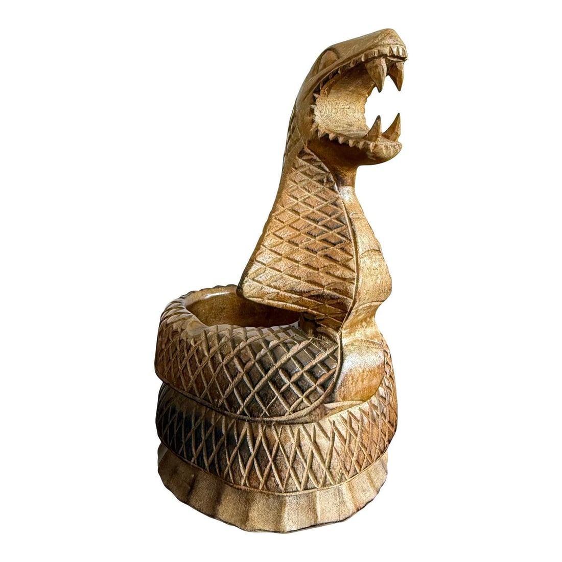 Late 20th Century Hand-Carved Tan Wooden Cobra Bowl: Late 20th Century Hand-Carved Tan Wooden Cobra Bowl This striking hand-carved wooden bowl showcases a coiled cobra mid-strike, with its mouth open and fangs bared, delivering a fierce and energetic pr