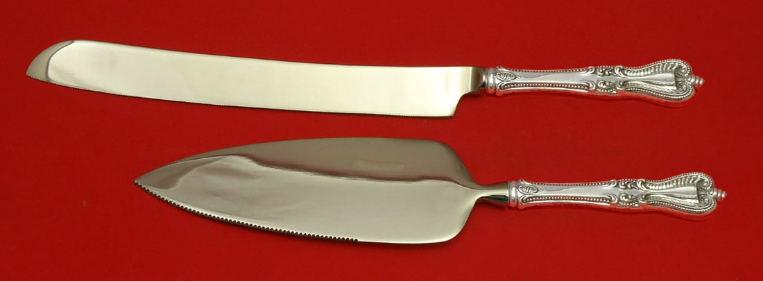 Towle Old Colonial Sterling Silver Wedding Cake Set 2pc Custom: Towle Old Colonial Sterling Silver Wedding Cake Set 2pc Custom Elevate your special occasions with the Old Colonial by Towle Sterling Silver Wedding Cake Set. This exquisite two-piece set features a w