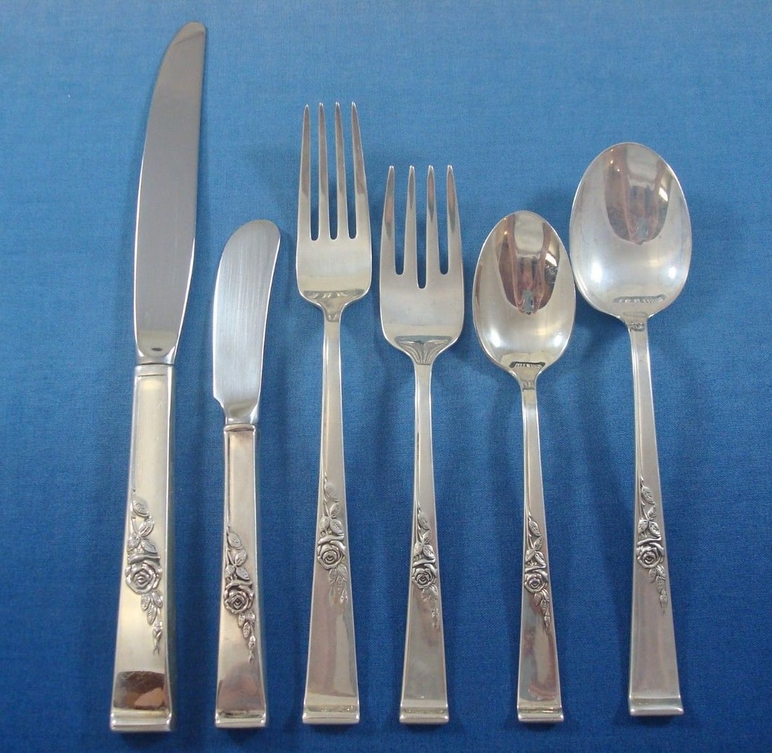 Reed & Barton Classic Rose Sterling Silver Flatware Set 75 Pieces for 12: Reed & Barton Classic Rose Sterling Silver Flatware Set 75 Pieces for 12 Discover the elegance of the Classic Rose flatware set by Reed & Barton, crafted in fine sterling silver. This exquisite 75-pie