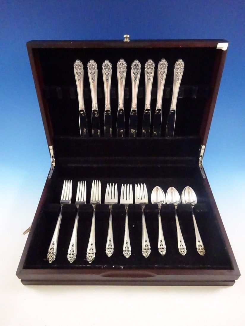 International Sterling Queen's Lace Flatware Set for 8 - 32 Pieces with Storage Chest: International Sterling Queen's Lace Flatware Set for 8 - 32 Pieces with Storage Chest Elevate your dining experience with this exquisite 32-piece flatware set in the Queen's Lace pattern by Internatio