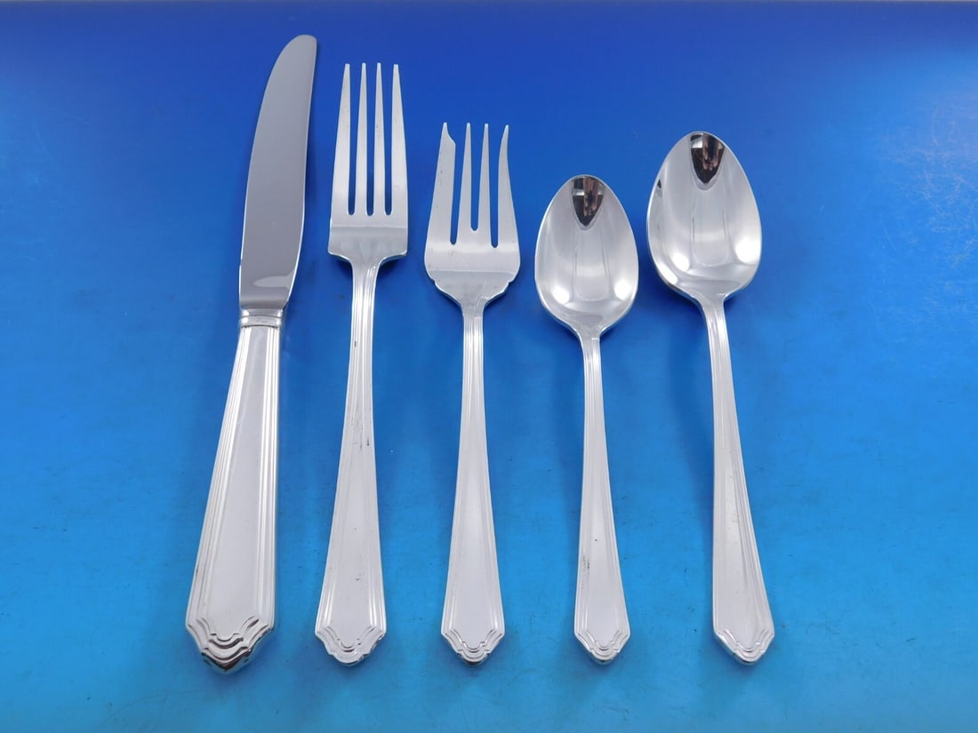 Gorham Washington Irving Silverplate Flatware Set for 12 65 Pieces with Storage Chest: Gorham Washington Irving Silverplate Flatware Set for 12 65 Pieces with Storage Chest Enhance your dining experience with the Washington Irving Flatware Set by Gorham, an exquisite collection featurin