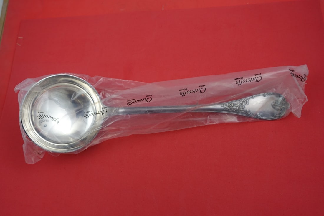 Marly by Christofle Silverplate Soup Ladle 12.5 Inch Factory Sealed: Marly by Christofle Silverplate Soup Ladle 12.5 Inch Factory Sealed Elevate your dining experience with this elegant Marly by Christofle Silverplate Soup Ladle. Crafted in the renowned Marly pattern,