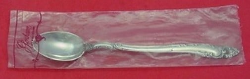 Gorham Decor Sterling Silver Iced Tea Spoon 7.5" New: Gorham Decor Sterling Silver Iced Tea Spoon 7.5" New Introducing the Decor by Gorham Sterling Silver Iced Tea Spoon, a beautifully crafted piece designed for elegant dining. This spoon, measuring 7 1/