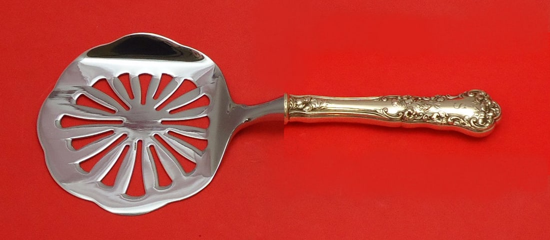 International Sterling Silver Pansy Tomato Server Custom Made 8.5": International Sterling Silver Pansy Tomato Server Custom Made 8.5" This exquisite tomato server features a stunning Pansy pattern by International Sterling Silver. Crafted from high-quality sterling s