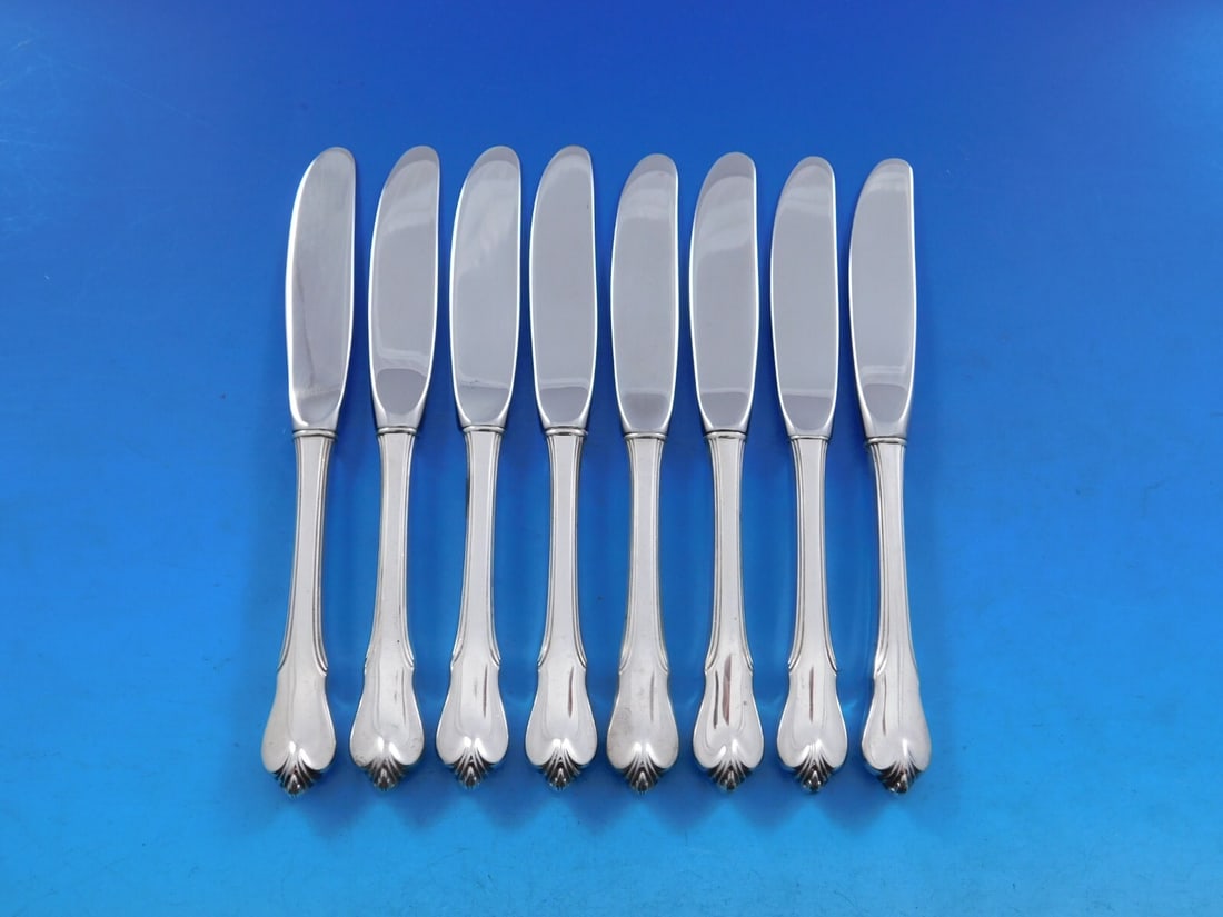 Set of 8 Wallace Grand Colonial Sterling Silver Butter Spreaders 6 1/8 in: Set of 8 Wallace Grand Colonial Sterling Silver Butter Spreaders 6 1/8 in This elegant set of eight butter spreaders showcases the Grand Colonial pattern by Wallace. Each spreader features a hollow ha