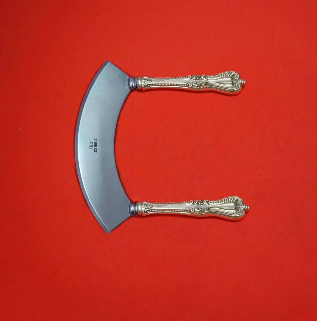 Towle Sterling Silver Mezzaluna Knife Old Colonial Custom Made 6 1/4": Towle Sterling Silver Mezzaluna Knife Old Colonial Custom Made 6 1/4" Crafted by Towle, this exquisite mezzaluna knife combines functionality with elegance. Made from sterling silver, it features holl