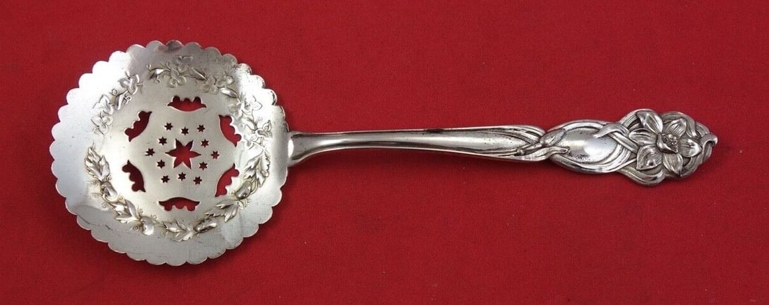 Fessenden Narcissus Sterling Silver Tomato Server 6.75 Inches: Fessenden Narcissus Sterling Silver Tomato Server 6.75 Inches This exquisite sterling silver tomato server features the elegant Narcissus pattern by Fessenden. Crafted between 1900 and 1940, this serv