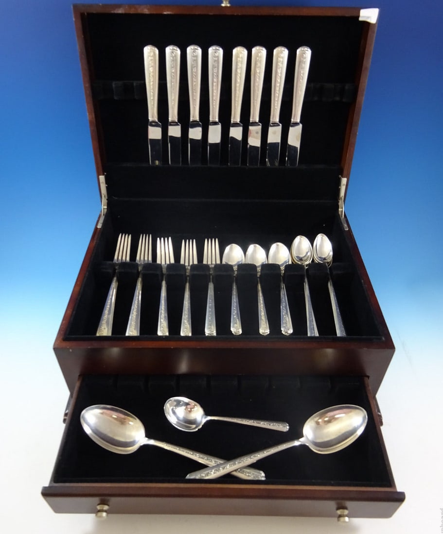 Towle Rambler Rose Sterling Silver Flatware Set 43 Pieces for 8: Towle Rambler Rose Sterling Silver Flatware Set 43 Pieces for 8 Experience elegance with the Rambler Rose Sterling Silver Flatware Set by Towle, designed for service of 8. This exquisite 43-piece set