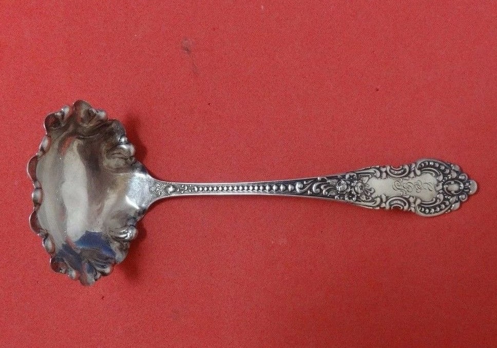 Knowles Mauser Apollo Sterling Silver Gravy Ladle Ruffled 7 3/8" Monogrammed: Knowles Mauser Apollo Sterling Silver Gravy Ladle Ruffled 7 3/8" Monogrammed Introducing the Apollo by Knowles and Mauser Sterling Silver Gravy Ladle, elegantly designed with a ruffled edge. This exqu