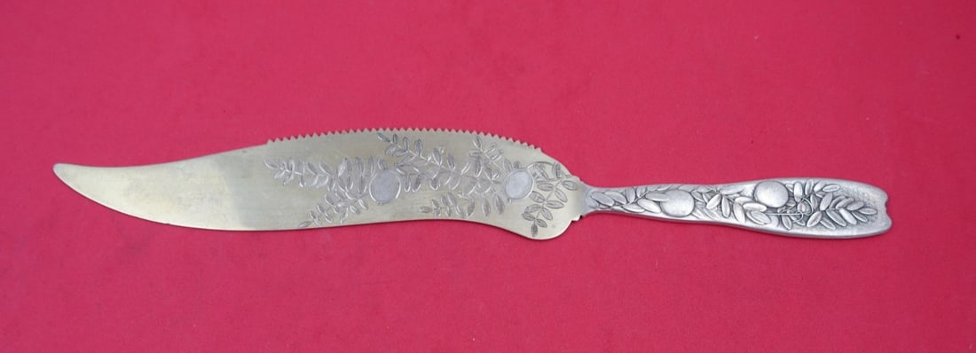 Whiting Berry Sterling Silver Cake Saw 10" Gold Washed Serrated Knife: Whiting Berry Sterling Silver Cake Saw 10" Gold Washed Serrated Knife This exquisite cake saw from the Berry pattern by Whiting showcases an elegant serrated design adorned with cranberries and featur
