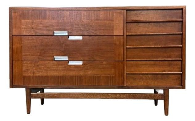 1960s American of Martinsville Walnut Dresser with Aluminum Inlay: 1960s American of Martinsville Walnut Dresser with Aluminum Inlay Discover this exquisite mid-century modern walnut dresser, featuring six spacious drawers adorned with stylish aluminum X inlay and sl