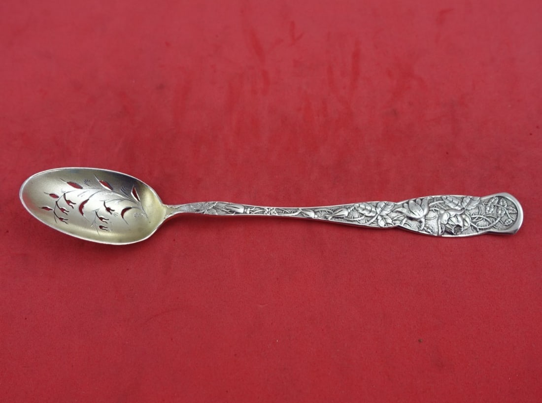 Knowles Rose Sterling Silver Olive Spoon 6 1/8" Gold Washed Pierced Flowers: Knowles Rose Sterling Silver Olive Spoon 6 1/8" Gold Washed Pierced Flowers This exquisite olive spoon is crafted from sterling silver (.925) and features the elegant "Rose" pattern, also known as "Bu