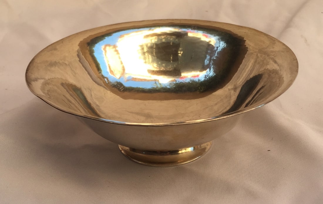 Georg Genson Sterling Silver Footed Dish Signed 5in: Georg Genson Sterling Silver Footed Dish Signed 5in Discover the elegance of this original Georg Genson footed dish, expertly crafted from sterling silver. This striking piece is fully signed and hall