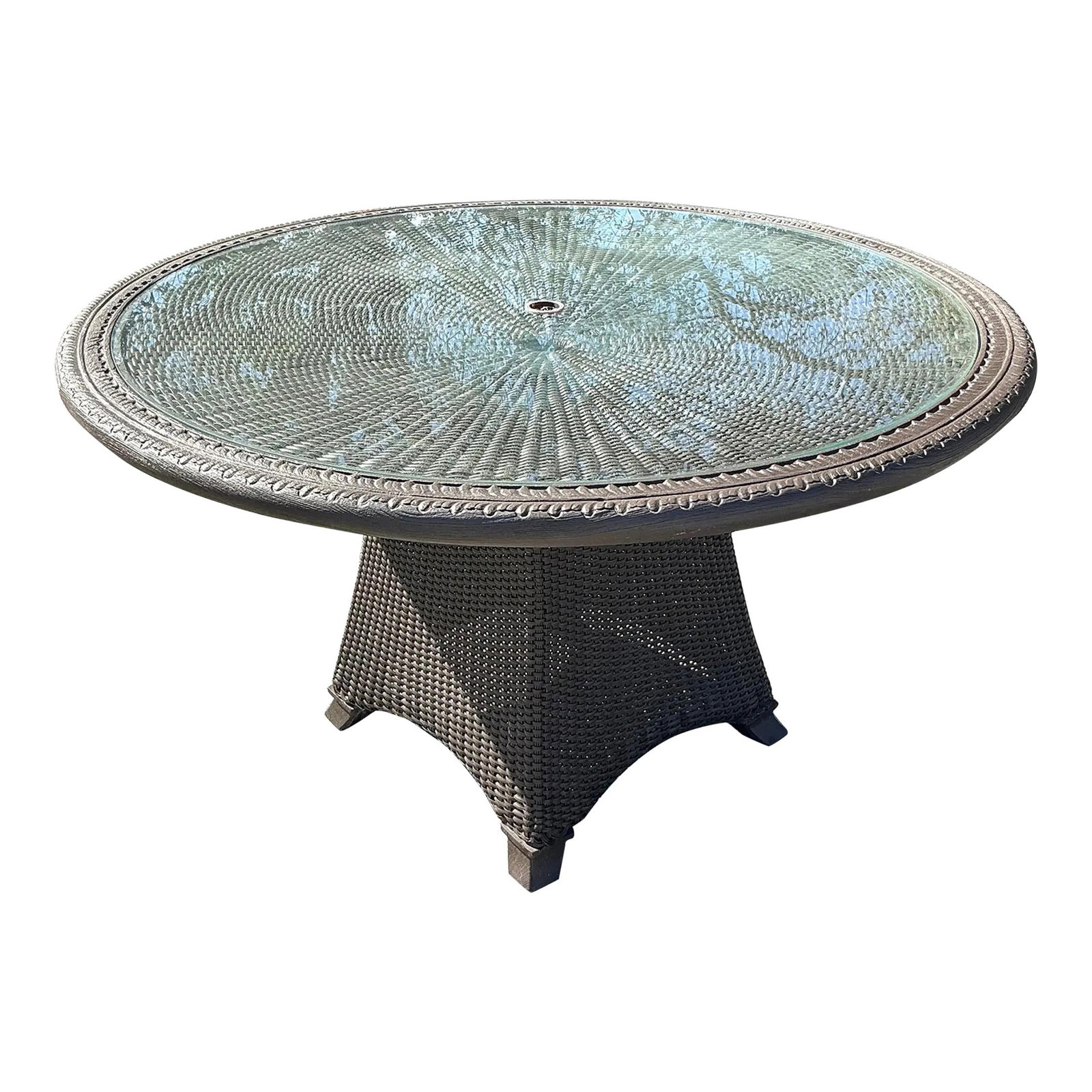 Vintage Coastal Woven Resin Rattan Dining Table with Glass Top: Vintage Coastal Woven Resin Rattan Dining Table with Glass Top Elevate your dining experience with this exquisite vintage Coastal Woven Resin Rattan Dining Table. Designed with a coastal-inspired aest