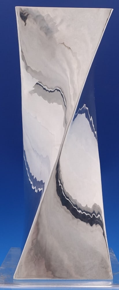 Bruno Zanovello Italian Sterling Silver Montecarlo Vase 10" Modernist: Bruno Zanovello Italian Sterling Silver Montecarlo Vase 10" Modernist Introducing the stunning Italian Sterling Silver "Montecarlo" Vase by Bruno Zanovello, a striking piece that embodies Mid-Century