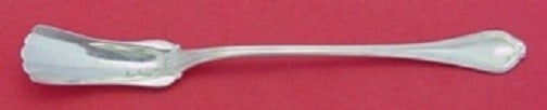 Towle Sterling Silver Paul Revere Horseradish Scoop Shovel 6 1/4": Towle Sterling Silver Paul Revere Horseradish Scoop Shovel 6 1/4" This elegant horseradish scoop features the classic Paul Revere pattern by Towle, crafted from high-quality sterling silver. With a un