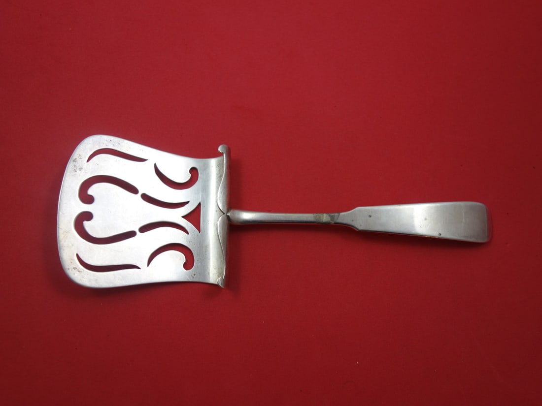 Erickson Silver Chino Sterling Silver 9 Inch Hooded Asparagus Server: Erickson Silver Chino Sterling Silver 9 Inch Hooded Asparagus Server This elegant asparagus server is a stunning piece from the Chino pattern, crafted by Erickson Silver. Made entirely of sterling sil