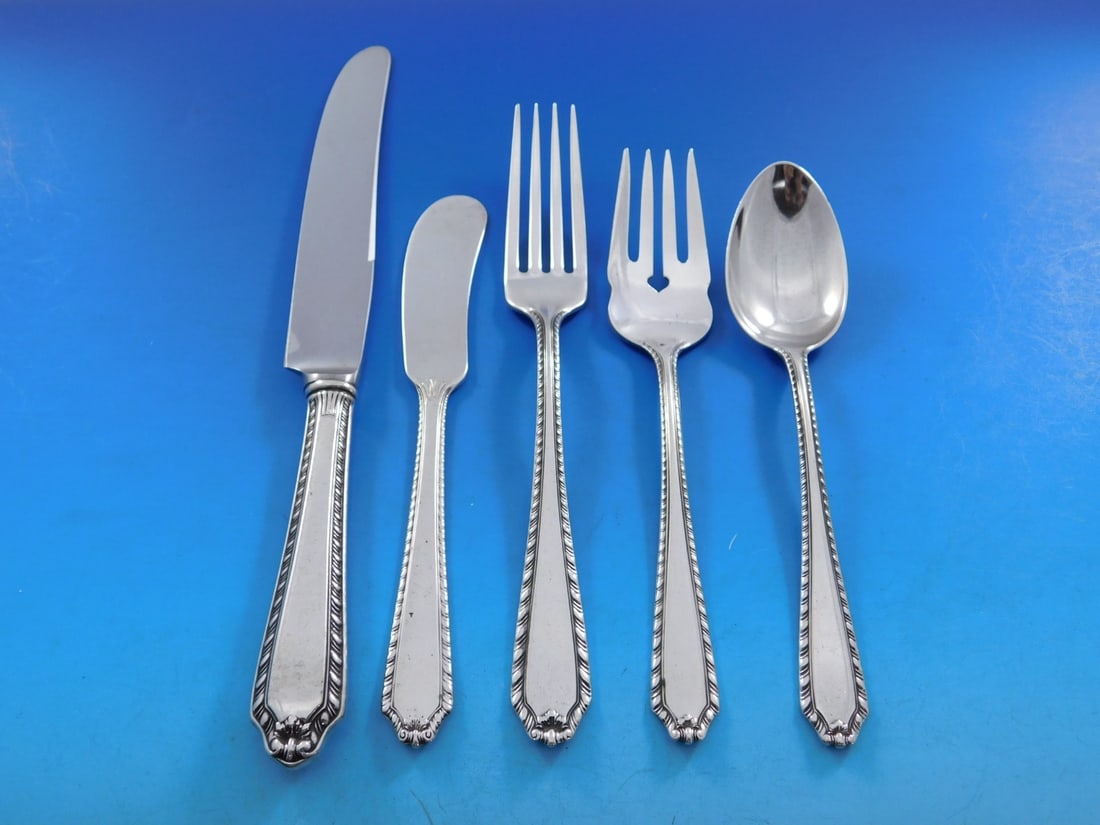 Reed & Barton Hawthorne Sterling Silver Flatware Set for 8 47 Pieces with Storage Chest: Reed & Barton Hawthorne Sterling Silver Flatware Set for 8 47 Pieces with Storage Chest Upgrade your dining experience with this exquisite Hawthorne Sterling Silver Flatware Set by Reed & Barton, desi