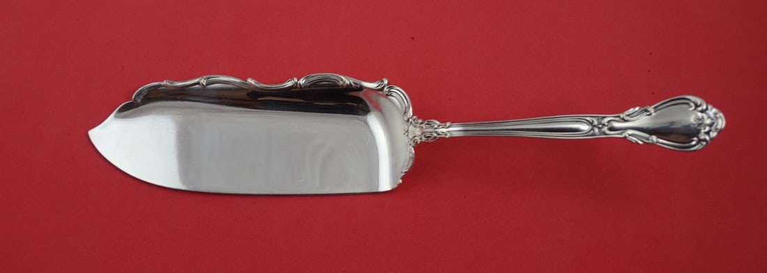 Gorham Chantilly Sterling Silver Fish Server 10 Inch Applied Lacing: Gorham Chantilly Sterling Silver Fish Server 10 Inch Applied Lacing This exquisite fish server is crafted from sterling silver and features the elegant Chantilly pattern by Gorham, renowned for its in