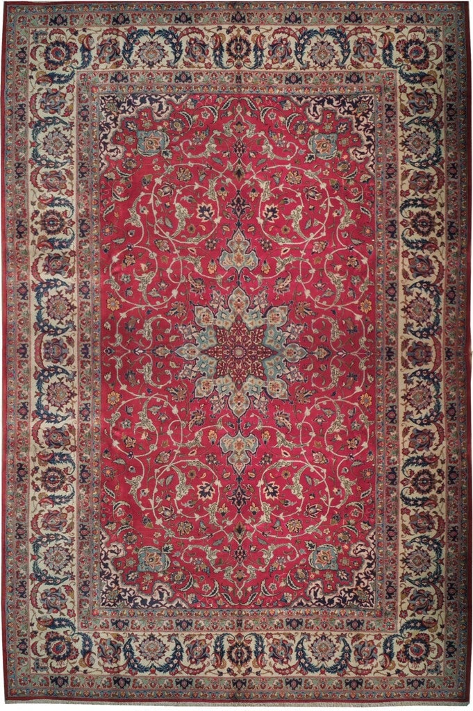 10.5 x 15.5 Hand-Knotted Red Persian Area Rug: 10.5 x 15.5 Hand-Knotted Red Persian Area Rug Free continental US Shipping Transform your living space with this stunning 10.5 x 15.5 Red Traditional Pattern Persian Rug. Handcrafted by skilled artisa