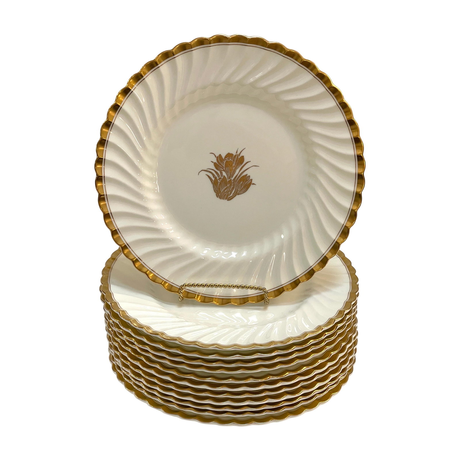 Set of 12 Mintons Gold Crocus Dinner Plates England 1920s Porcelain Gilt: Set of 12 Mintons Gold Crocus Dinner Plates England 1920s Porcelain Gilt This exquisite set of twelve Mintons 'Gold Crocus' dinner plates, crafted in England during the 1920s, showcases the elegance o