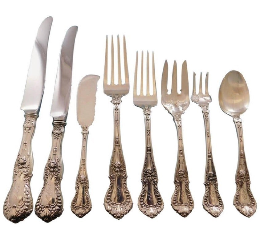 Whiting Dorothy Vernon Sterling Silver Flatware Set 68 pcs Service for 8: Whiting Dorothy Vernon Sterling Silver Flatware Set 68 pcs Service for 8 Enhance your dining experience with this exquisite Dorothy Vernon Sterling Silver Flatware Set by Whiting. This 68-piece collec
