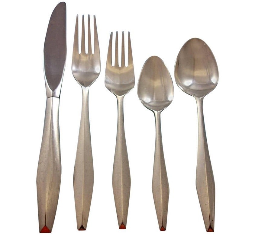 Reed & Barton Diamond Sterling Silver Flatware Set 60 Pieces Mid-Century Modern: Reed & Barton Diamond Sterling Silver Flatware Set 60 Pieces Mid-Century Modern Enhance your dining experience with the exquisite "Diamond" flatware set by Reed & Barton, featuring a stunning Mid-Cent