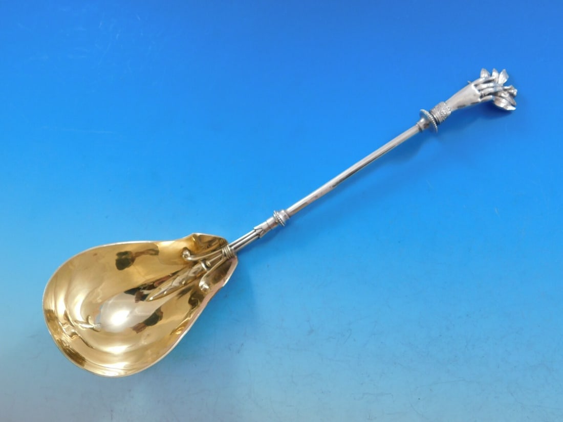 Gorham Lady's Sterling Silver Gravy Ladle Gold Washed 8.5 Inches: Gorham Lady's Sterling Silver Gravy Ladle Gold Washed 8.5 Inches This exquisite gravy ladle, crafted by Gorham, showcases the timeless elegance of the Lady's pattern. Made from high-quality sterling s