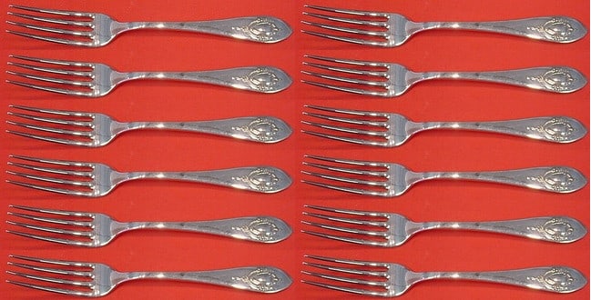 Lunt Sterling Silver Mount Vernon Forks Set of 12 Pieces 7 1/4": Lunt Sterling Silver Mount Vernon Forks Set of 12 Pieces 7 1/4" Enhance your dining experience with this exquisite set of 12 Mount Vernon regular forks by Lunt. Crafted from high-quality sterling silv