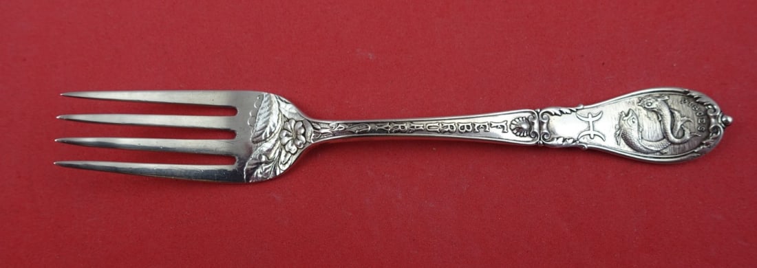 Gorham Zodiac Sterling Silver Tea Fork Pisces February 5 3/4: Gorham Zodiac Sterling Silver Tea Fork Pisces February 5 3/4 This exquisite tea fork from the Zodiac pattern by Gorham features the "Pisces" design, making it a perfect addition for collectors and ent