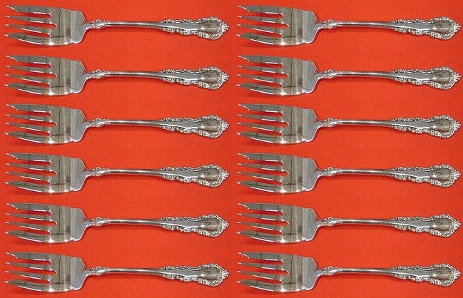 Reed & Barton Georgian Rose Sterling Silver Salad Fork Set 12 pcs: Reed & Barton Georgian Rose Sterling Silver Salad Fork Set 12 pcs Enhance your dining experience with this exquisite 12-piece set of sterling silver salad forks from the esteemed Reed & Barton, featur