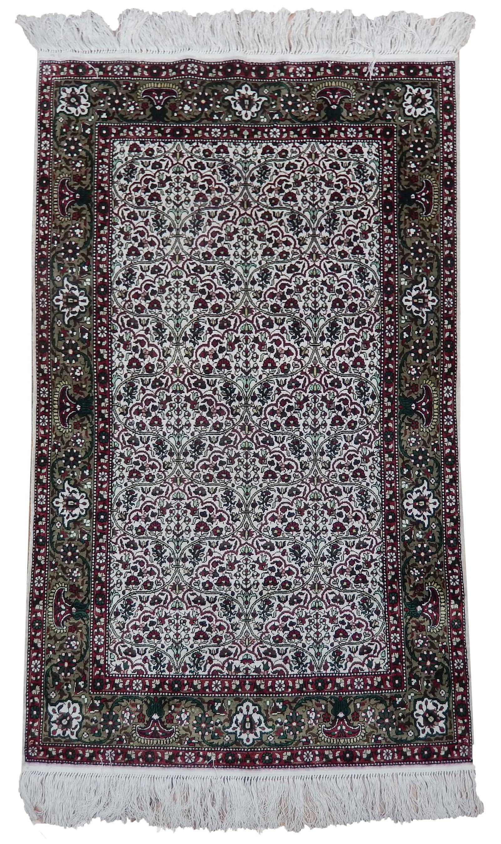 Handmade Fine Silk Rug 2'6 x 4' Exquisite Design China: Handmade Fine Silk Rug 2'6 x 4' Exquisite Design China Free continental US Shipping Enhance your living space with this exquisite Handmade Fine Silk Rug. Measuring 2' 6" x 4', this rug is meticulously